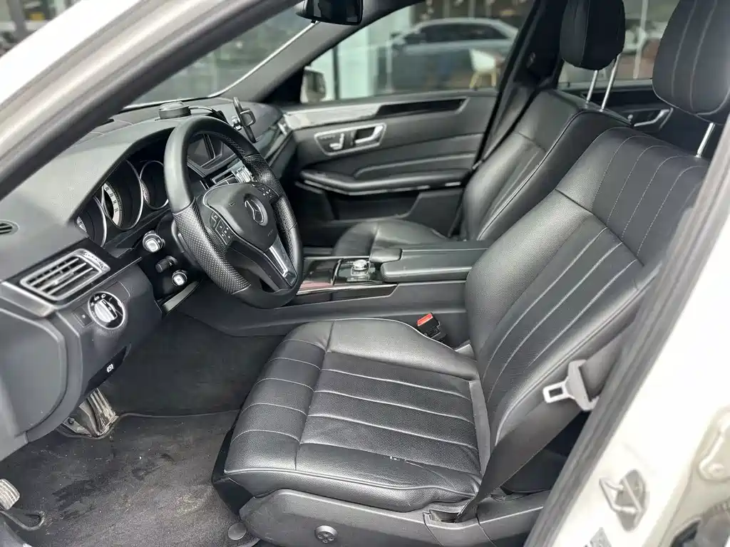 Mercedes-Benz E-Class 2014 — фото 16