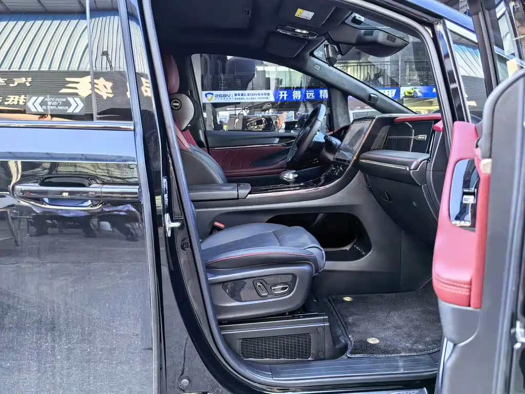 GAC Trumpchi M8 2023 — фото 13