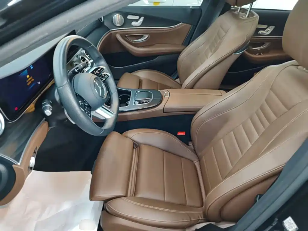 Mercedes-Benz E-Class 2022 — фото 15
