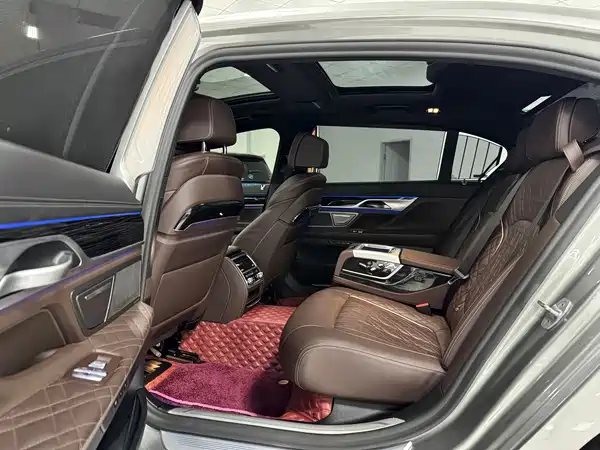 BMW 7 Series 2021