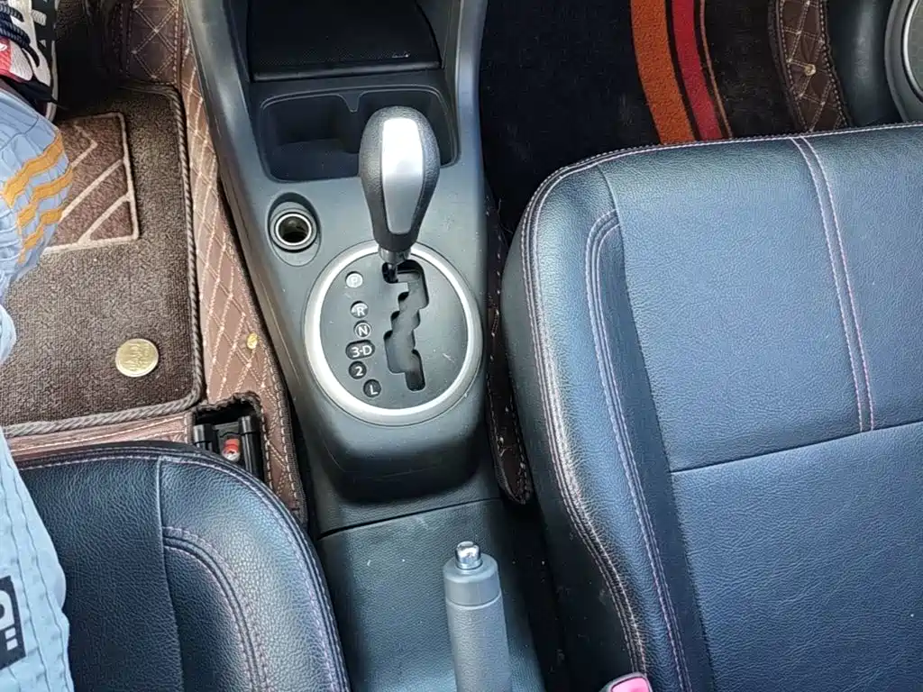 Suzuki Swift 2018 — фото 14