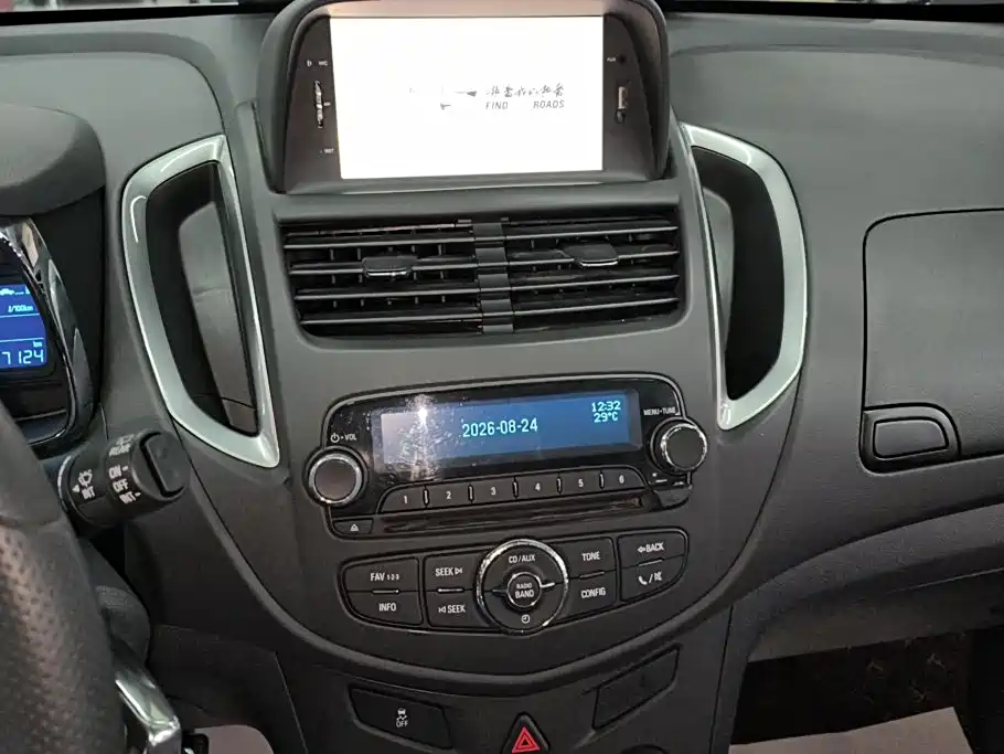 Chevrolet Trax 2017 — фото 12
