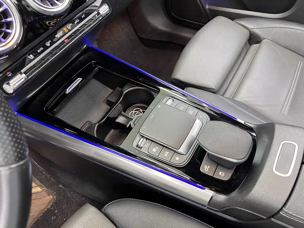 Mercedes-Benz GLA AMG 2021 — фото 27
