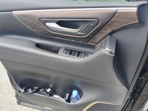 Toyota Alphard 2024