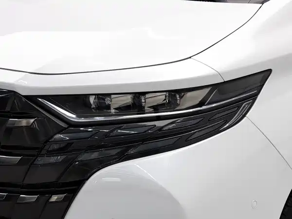 Toyota Alphard 2024
