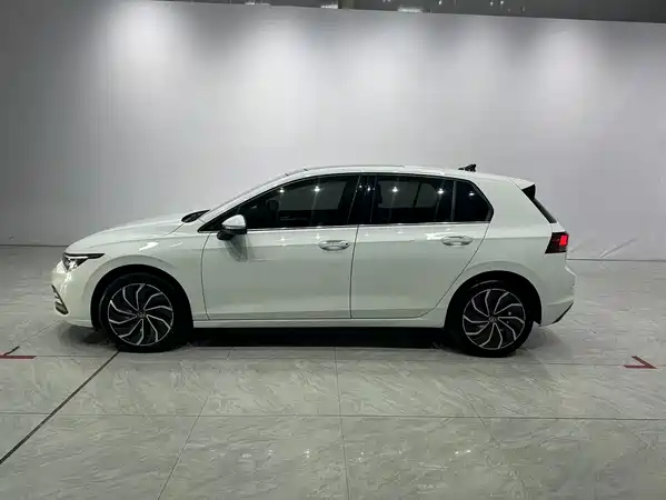 Volkswagen Golf 2022
