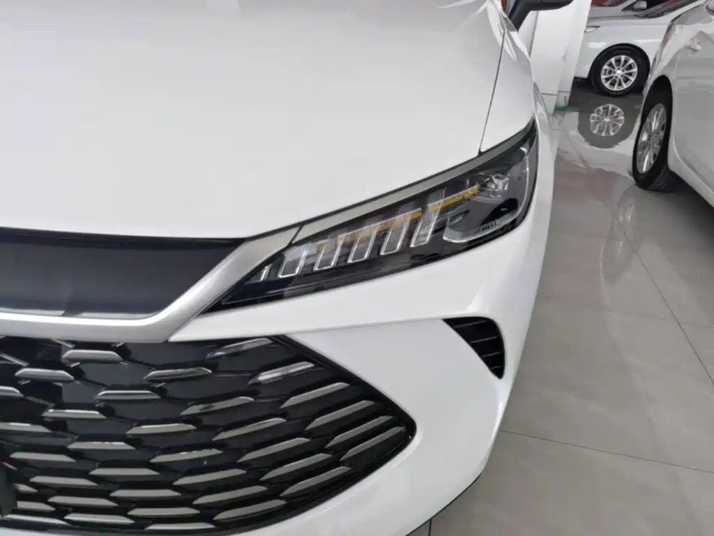 BYD Qin PLUS 2025 — фото 24
