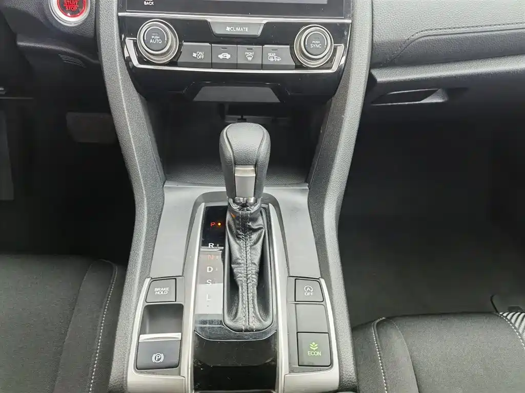 Honda Civic 2018 — фото 13
