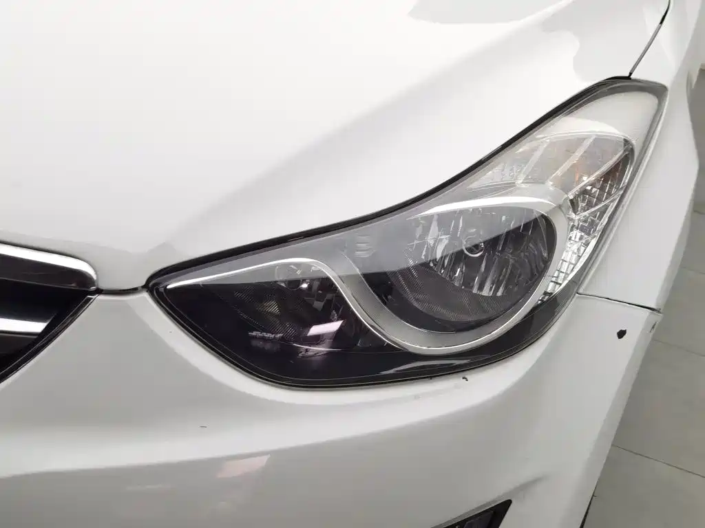 Hyundai Elantra 2015
