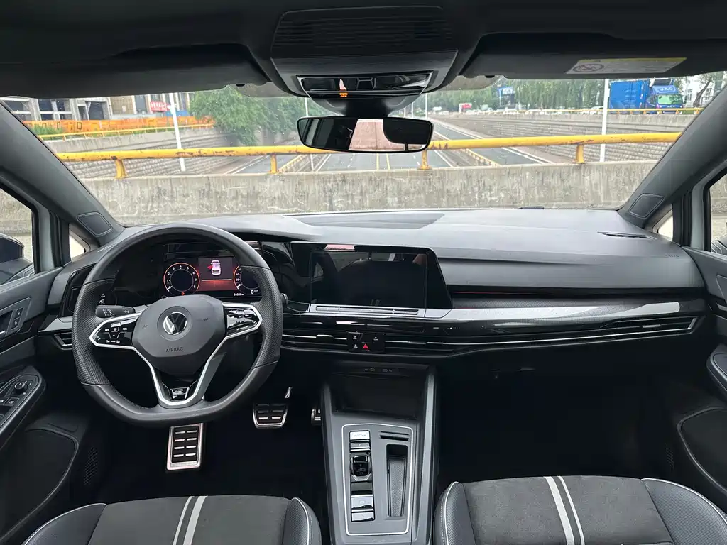 Volkswagen Golf 2022