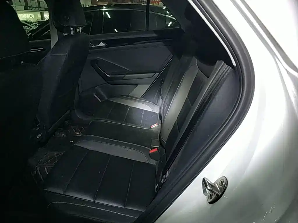 Volkswagen T-Roc 2019 — фото 17
