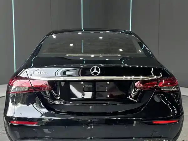 Mercedes-Benz E-Class 2023