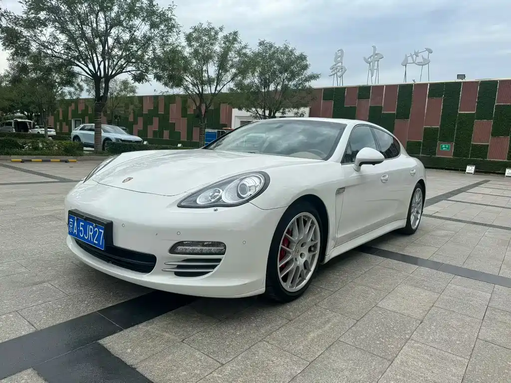 Porsche Panamera 2012
