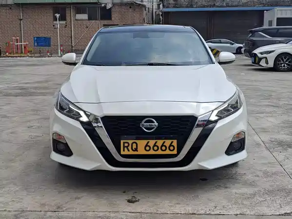 Nissan Teana 2022