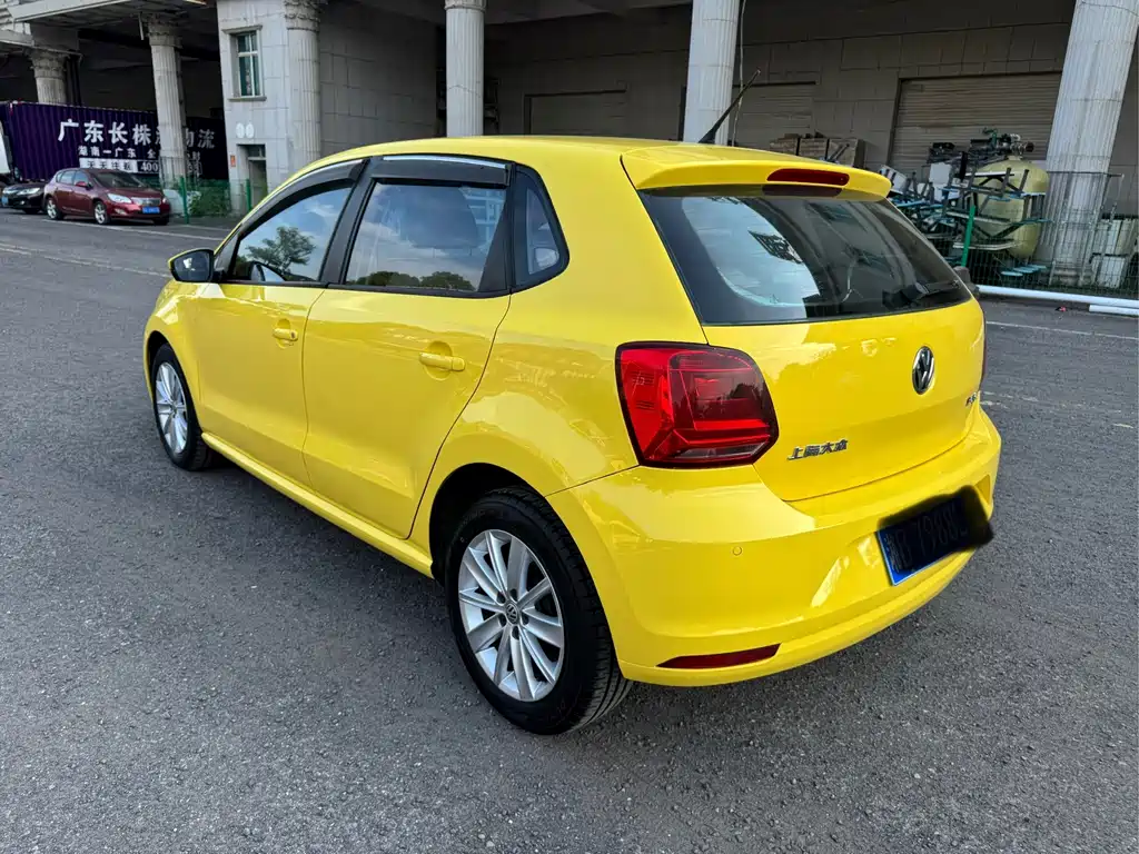 Volkswagen Polo 2015 — фото 9