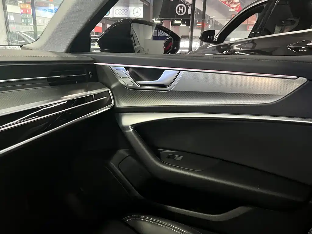 Audi A6L 2022 — фото 10