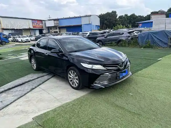 Toyota Camry 2019