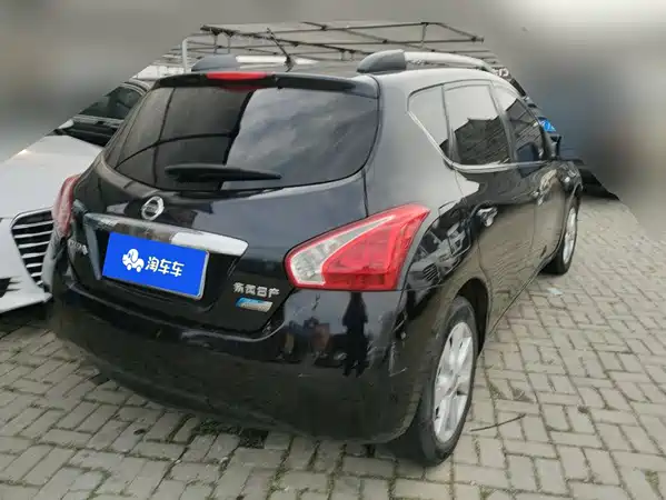 Nissan Tiida 2012