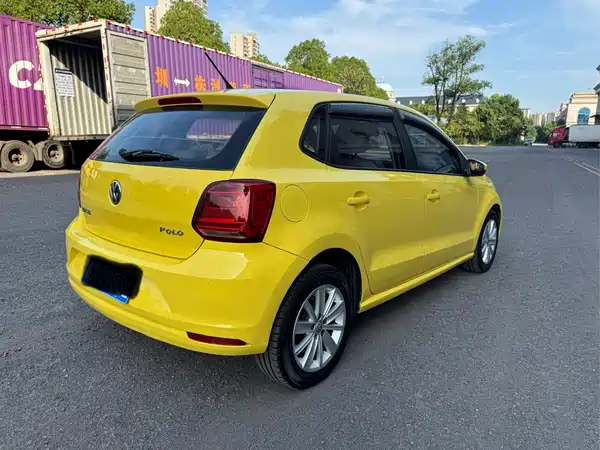 Volkswagen Polo 2015
