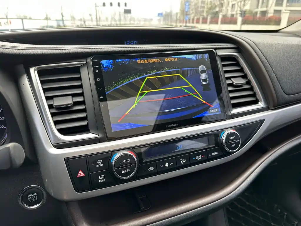 Toyota Highlander 2020 — фото 16