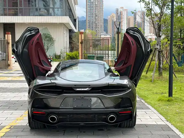 McLaren GT 2022