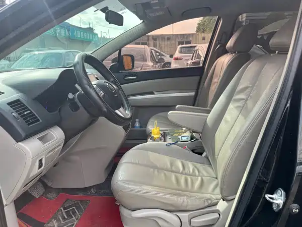 Mazda 8 2014