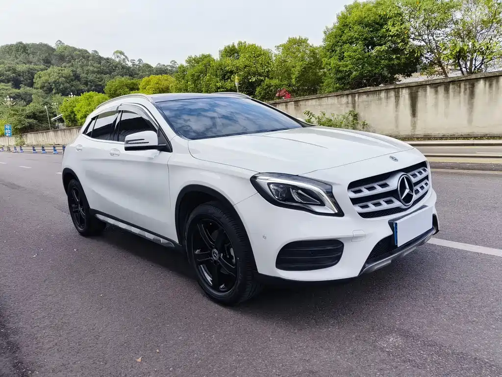 Mercedes-Benz GLA 2019