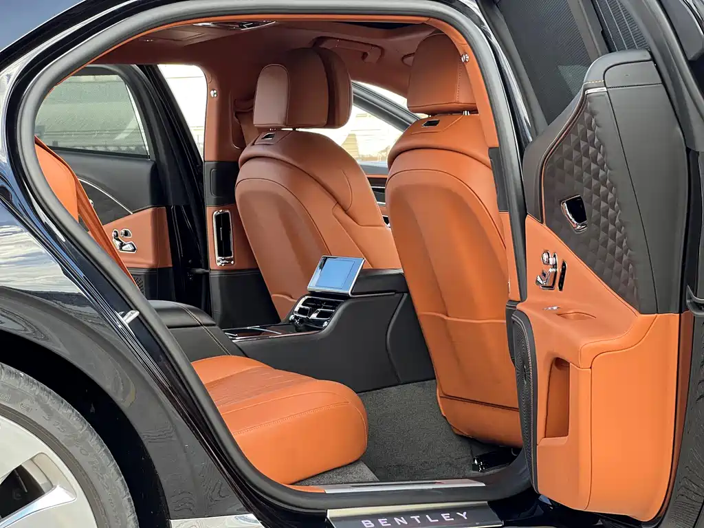 Bentley Flying Spur 2022 — фото 8
