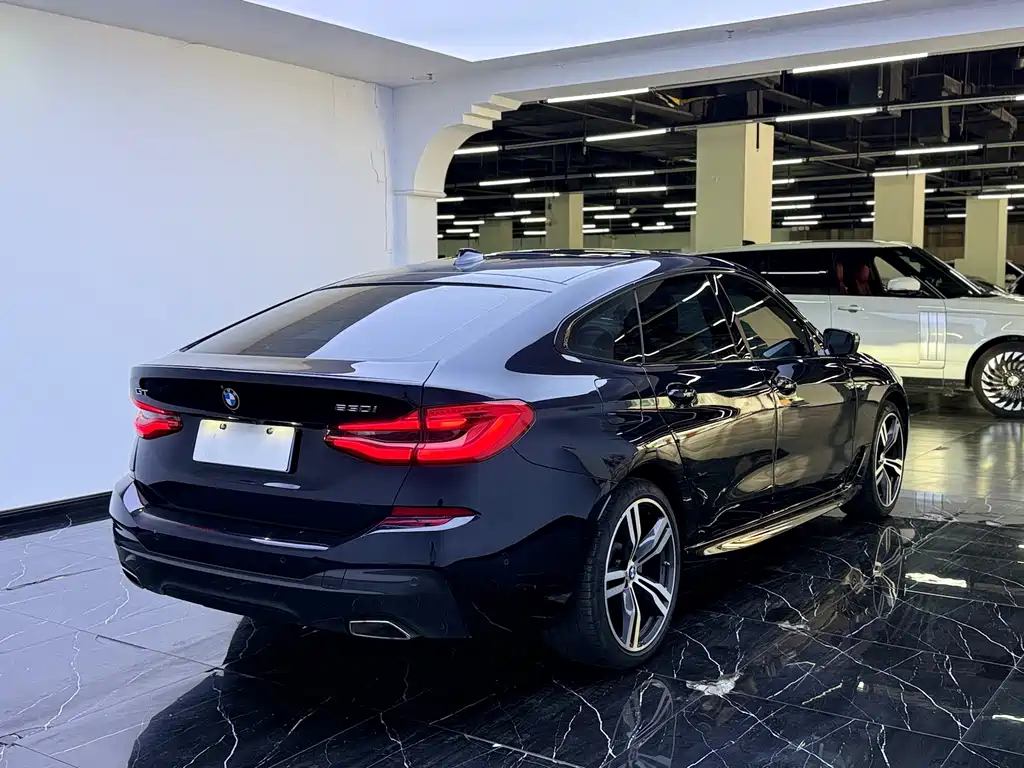 BMW 6 Series GT 2023 — фото 24