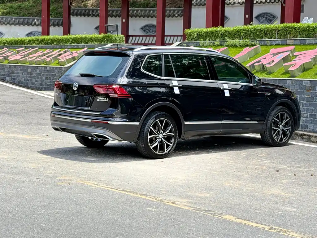 Volkswagen Tiguan L 2019
