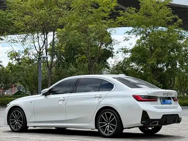 BMW 3 Series 2025