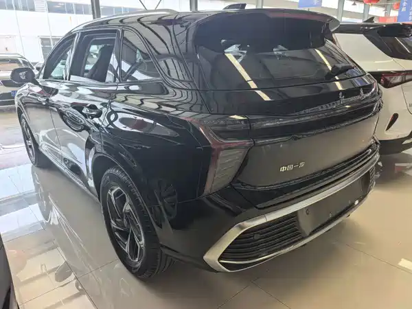 Hongqi HS3 2024