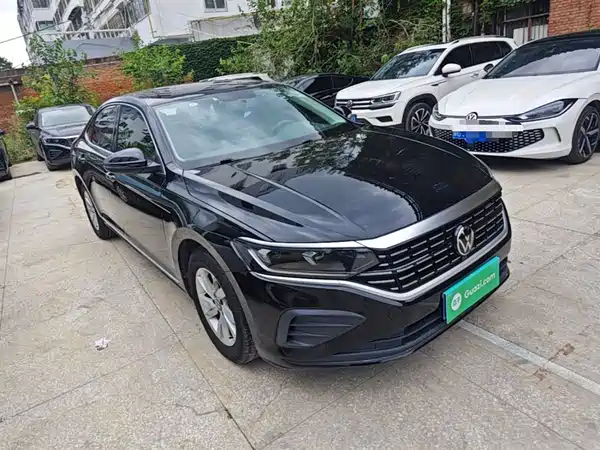 Volkswagen Passat 2025