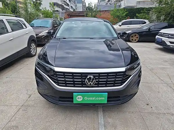 Volkswagen Passat 2025