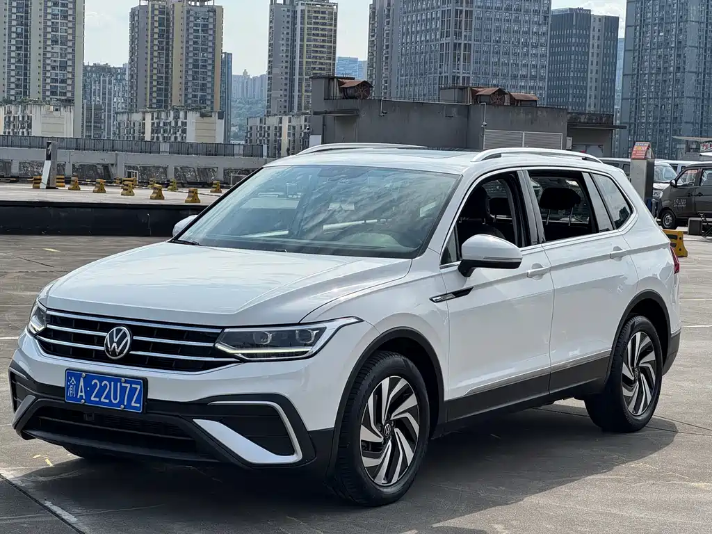 Volkswagen Tiguan L 2022