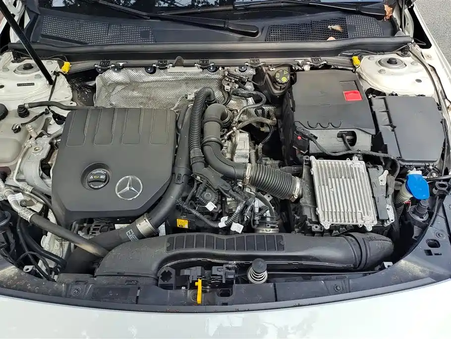 Mercedes-Benz CLA 2024 — фото 10