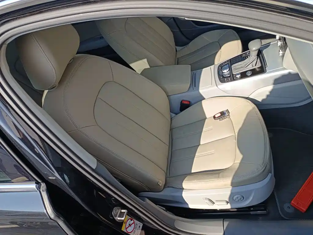 Audi A6L 2015 — фото 22