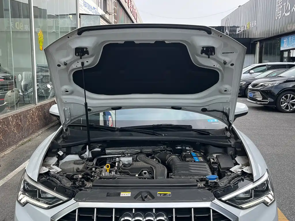 Audi Q3 2023 — фото 13