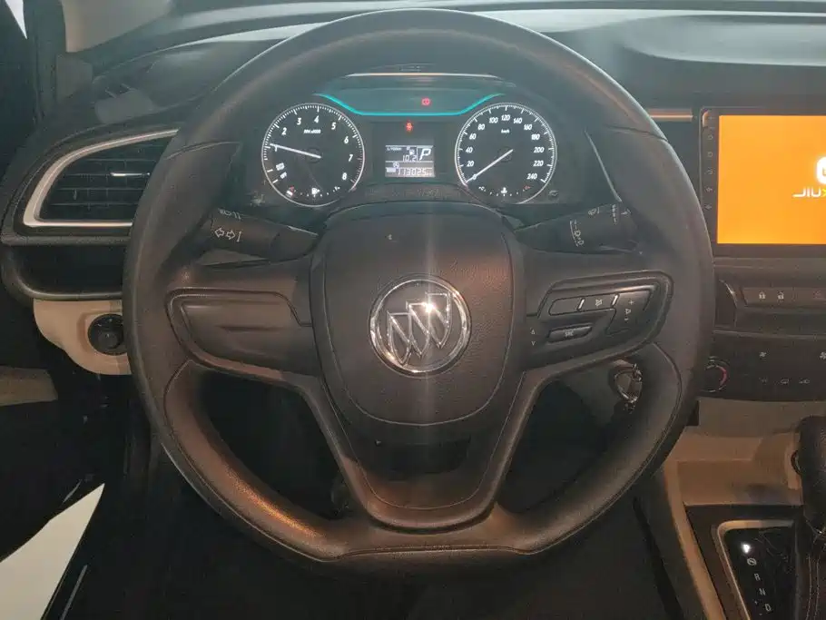 Buick Excelle 2017 — фото 15