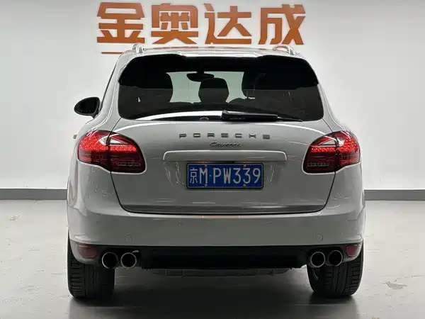 Porsche Cayenne 2011