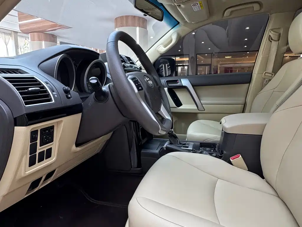 Toyota Prado 2017 — фото 11