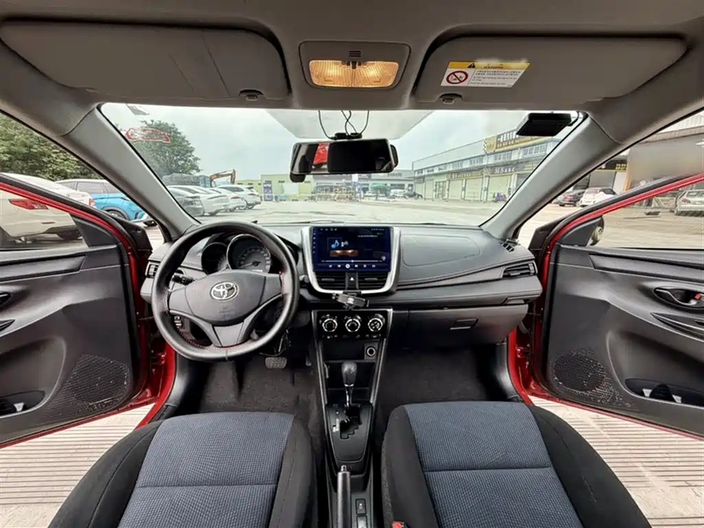 Toyota Yaris L 2019 — фото 20