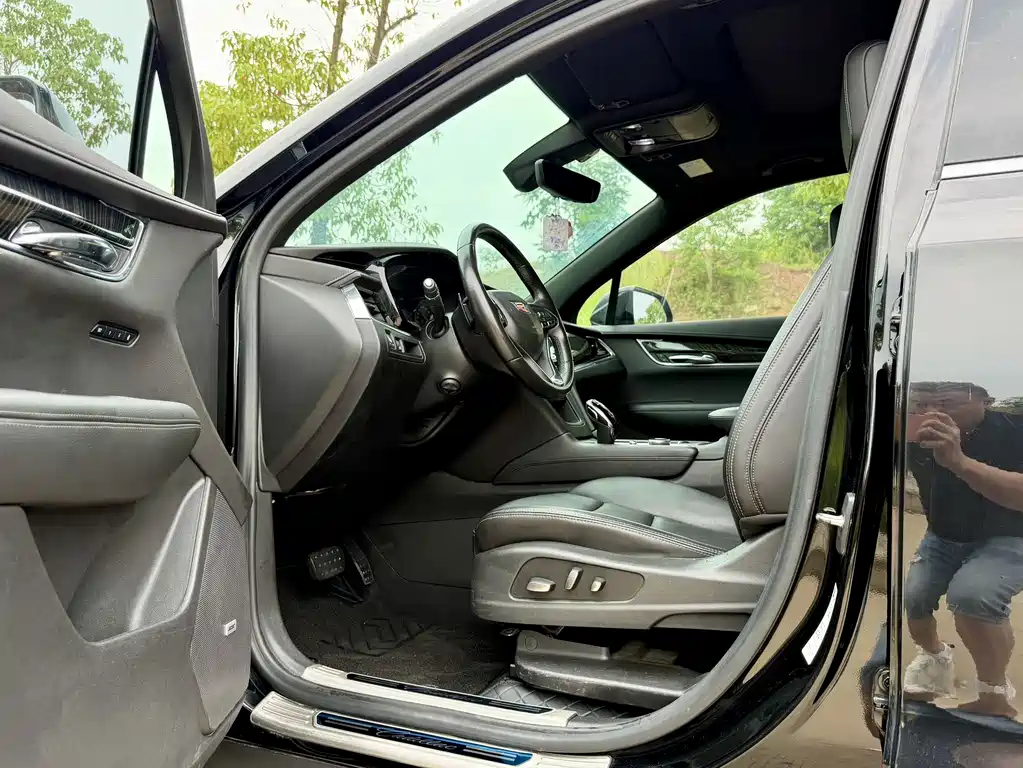 Cadillac XT6 2019 — фото 10