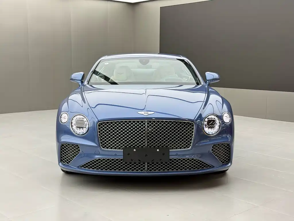 Bentley Continental 2022 — фото 2