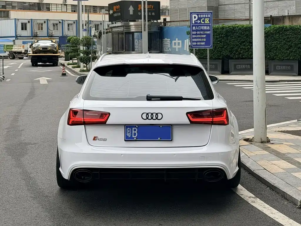 Audi RS 6 2016 — фото 4