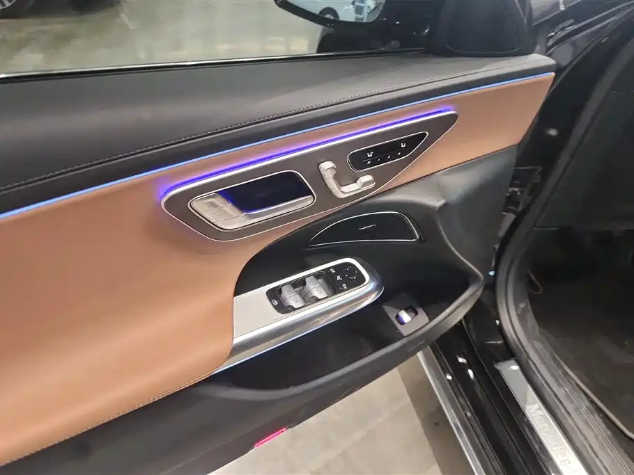 Mercedes-Benz E-Class 2024