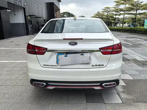 Ford Escort 2016