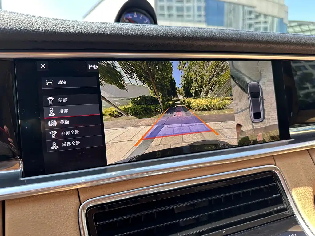 Porsche Panamera 2018 — фото 17