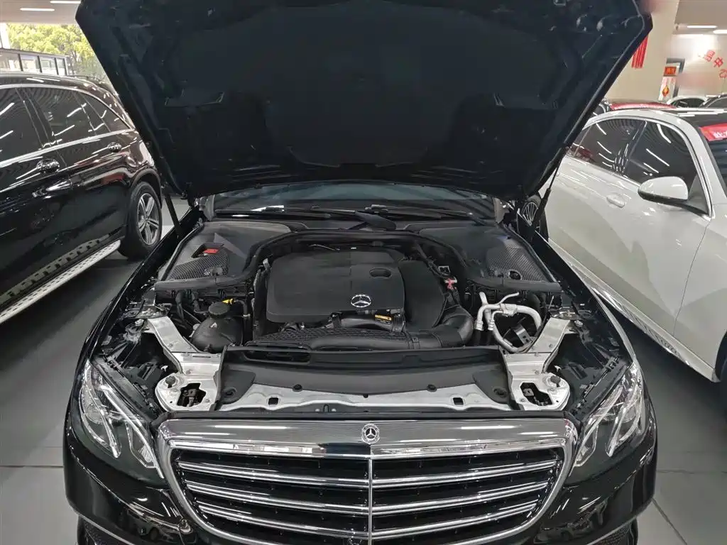 Mercedes-Benz E-Class 2020 — фото 16