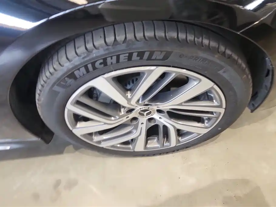 Mercedes-Benz E-Class 2024